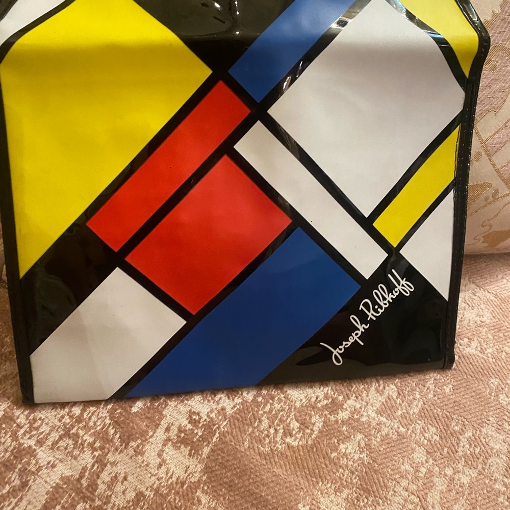 Cute clutch